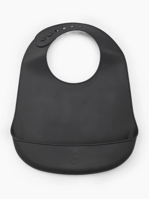 Черный нагрудник силиконовый "BIB POCKET" 16006 Happy Baby