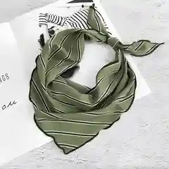Оливковый платок шелковый