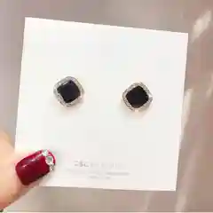 Серый меланж серьги гвоздики