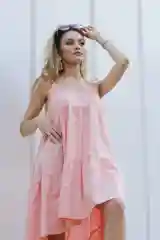 Розовый сарафан воздушный на бретелях