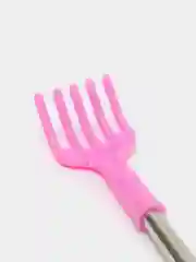 Розовый массажер чесалка для спины