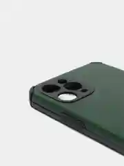 Зеленый чехол Iphone