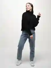 Черный свитер вязаный женский