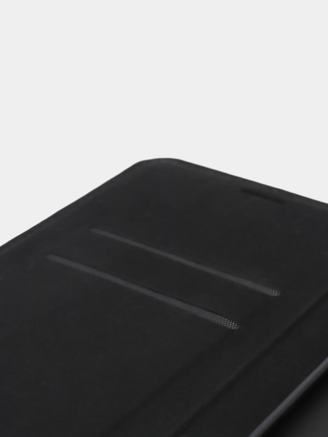 Черный чехол-книжка Krutoff Eco Book для Xiaomi Redmi Note 10 / 10s черный