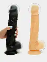 Огромный фаллоимитатор