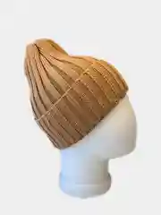 Карамельный шапка вязаная женская