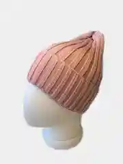Розовый шапка вязаная женская