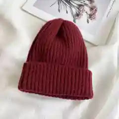 Бордовый шапка унисекс (мужская/женская) вязанная
