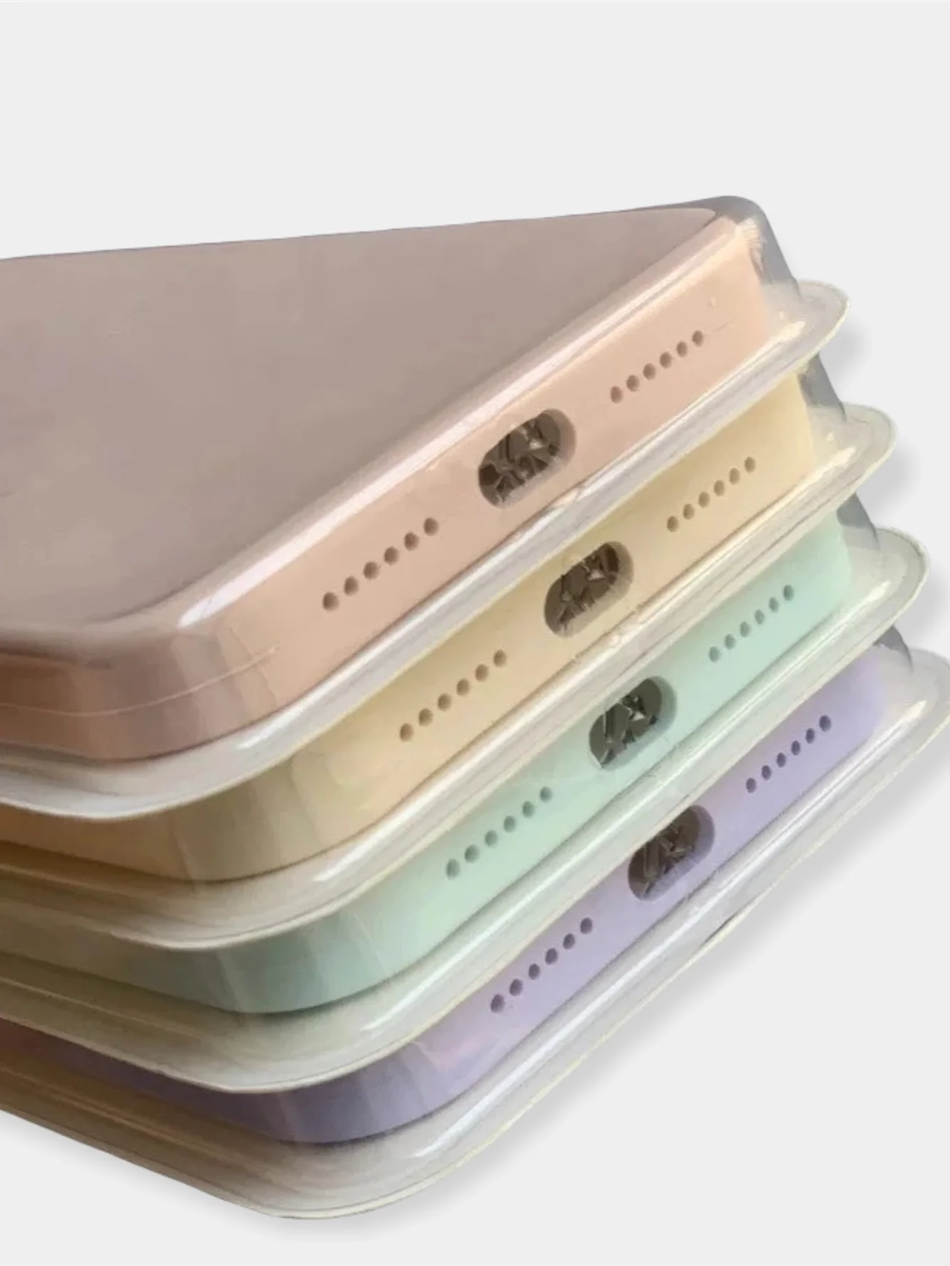 Чехол силиконовый soft touch с защитой камеры на iPhone 12 pro, матовый