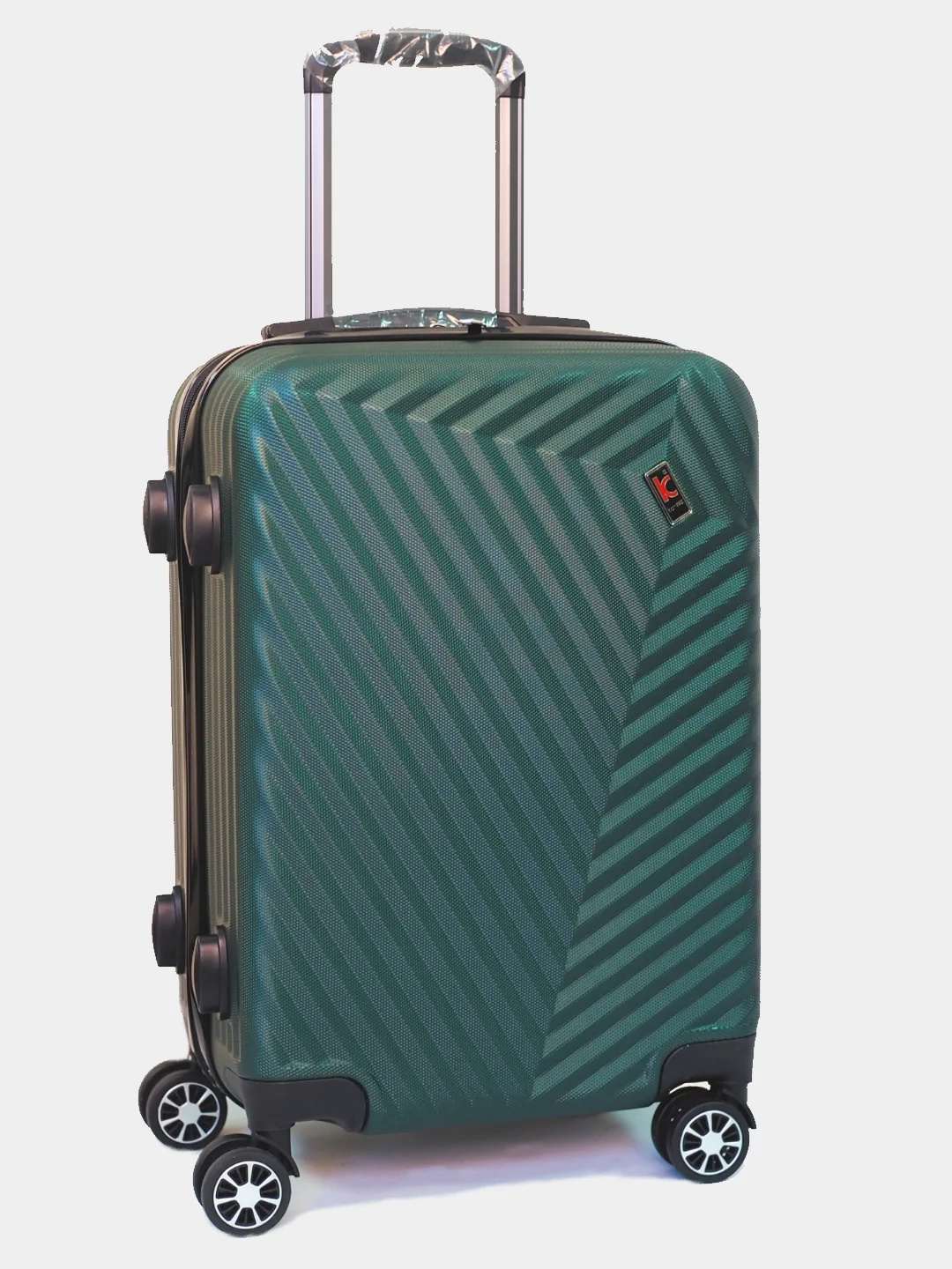 Зеленый пластиковый чемодан Kartex 0201