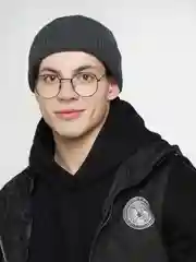 Угольный шапка мужская