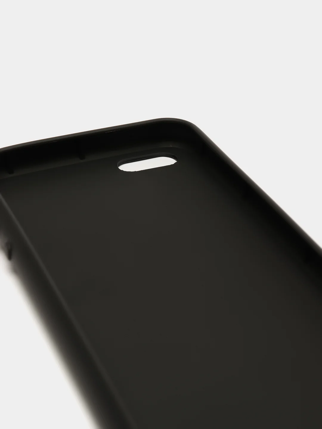Чехол iPhone 5 / 5s / SE 2016 черный силиконовый
