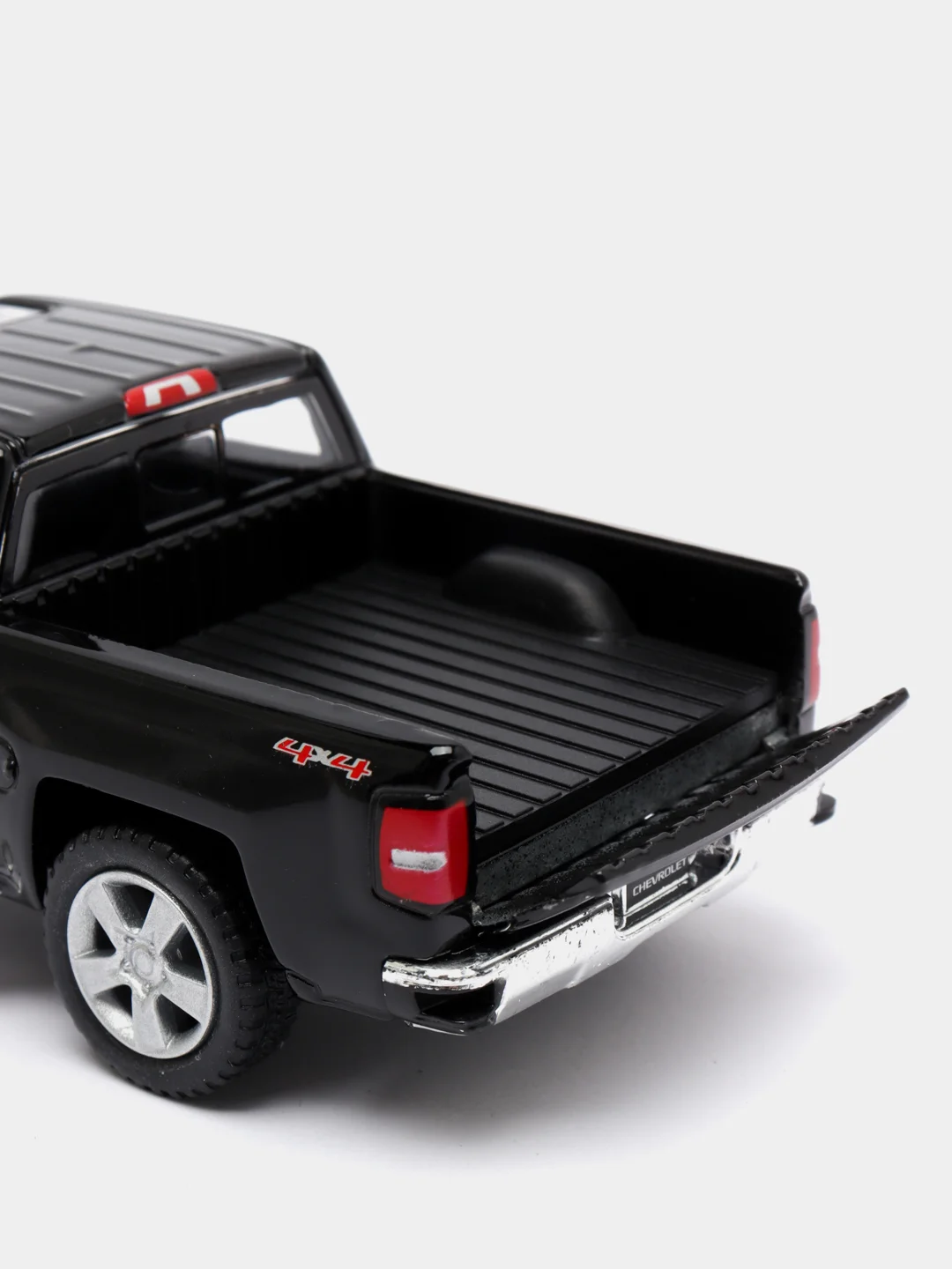 Черный металлическая машинка 2014 Chevrolet Silverado KT5381D