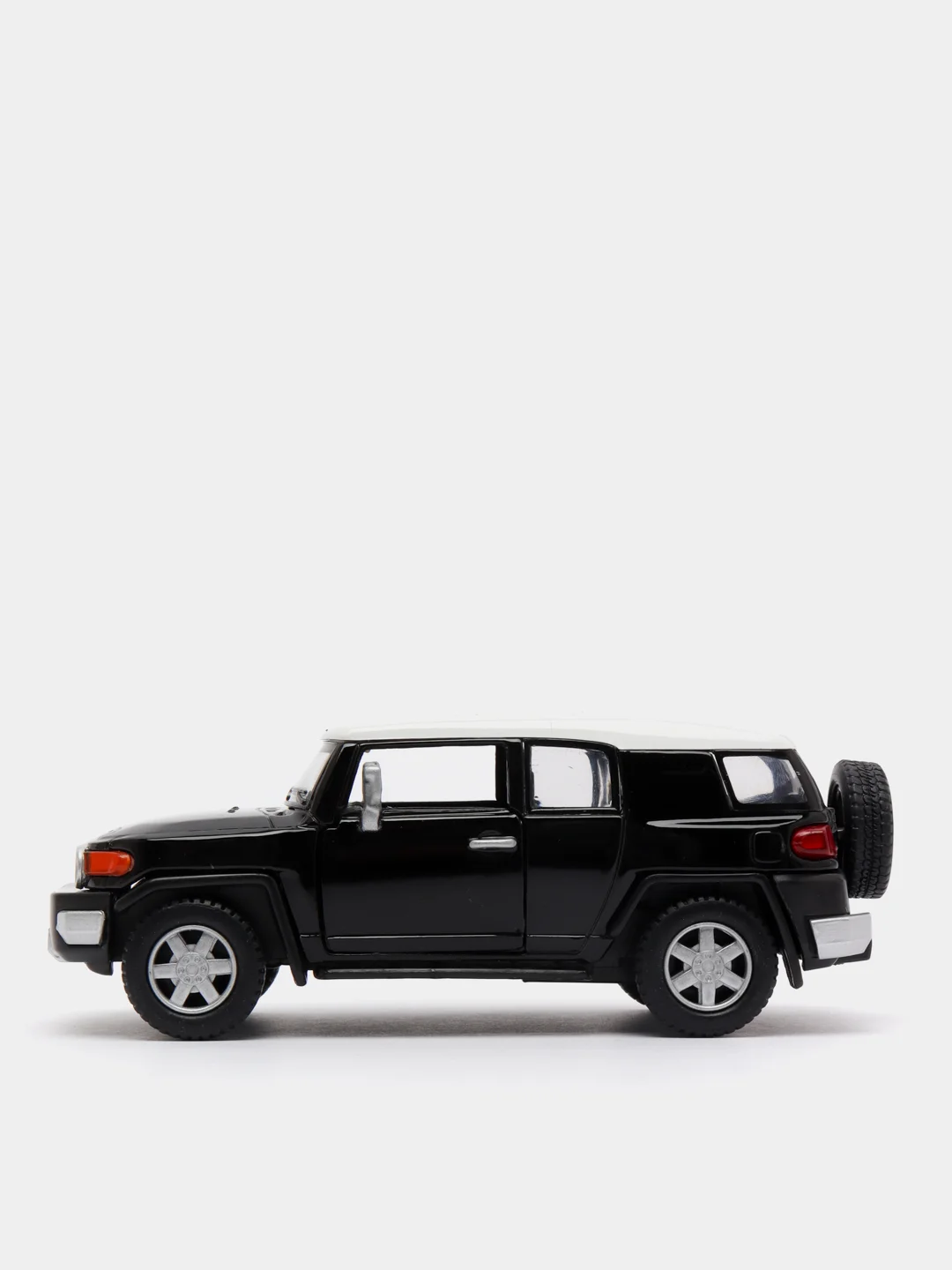 Черный металлическая машинка 1:36 Toyota FJ Cruiser KT5343D