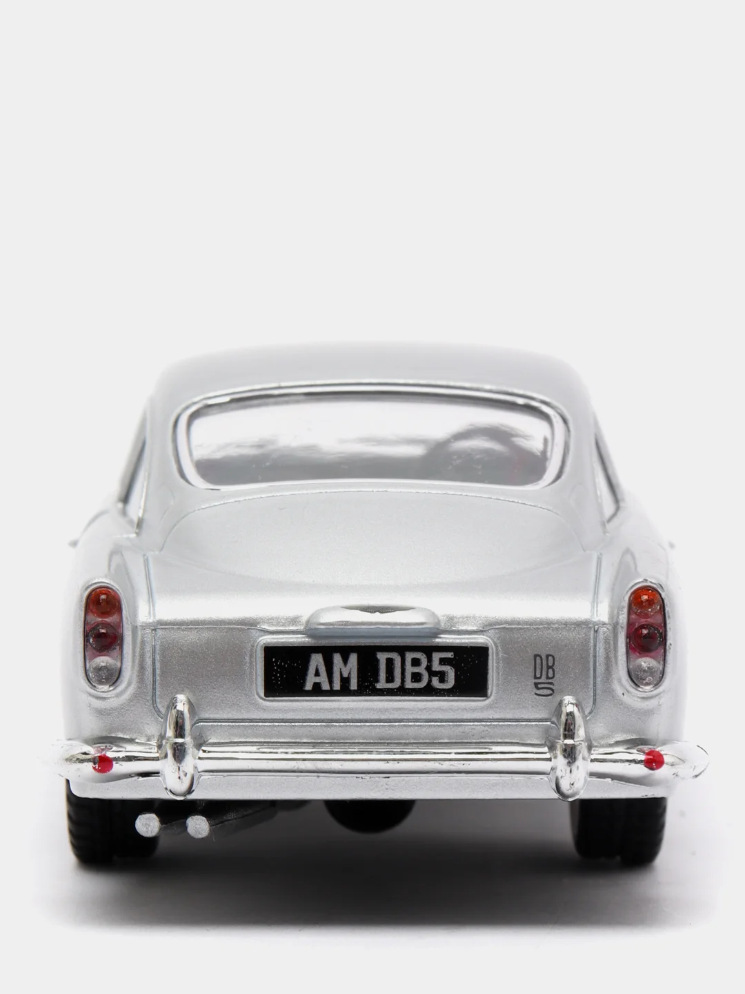 Серебряный машинка Aston Martin DB5 металлическая, 1:38 KT5406D