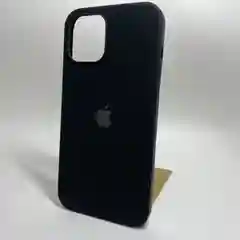 Алый чехол на iPhone 12 Pro Max