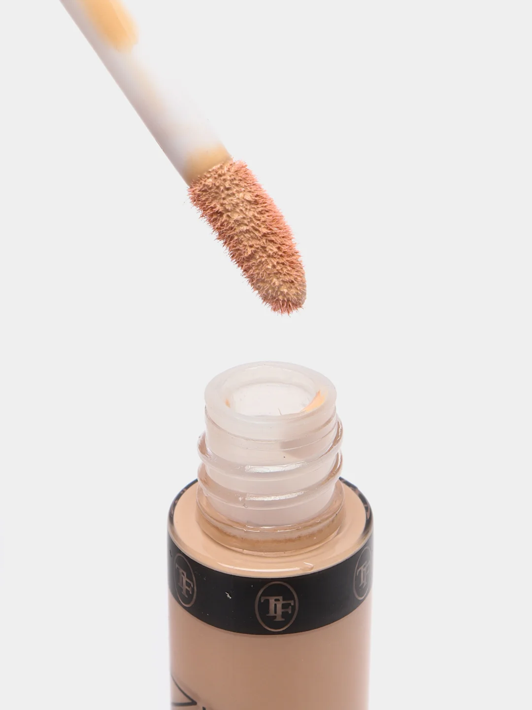 Консилер TF Triumph "MASTER SKIN Glow effect", тон 204