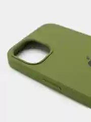 Лесной зеленый чехол Silicone Case для iPhone 13 с закрытым низом