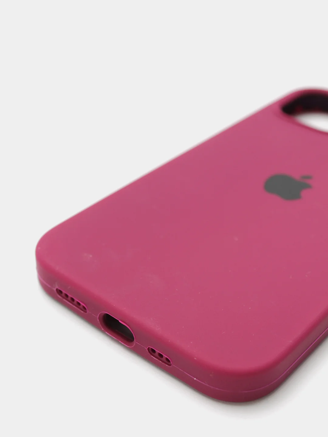 Бордовый чехол Silicone Case для iPhone 13 с закрытым низом