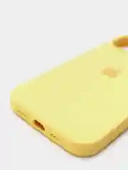 Желтый чехол Silicone Case для iPhone 13 с закрытым низом