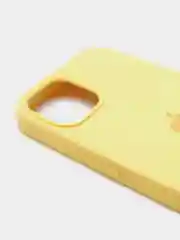 Желтый чехол Silicone Case для iPhone 13 с закрытым низом