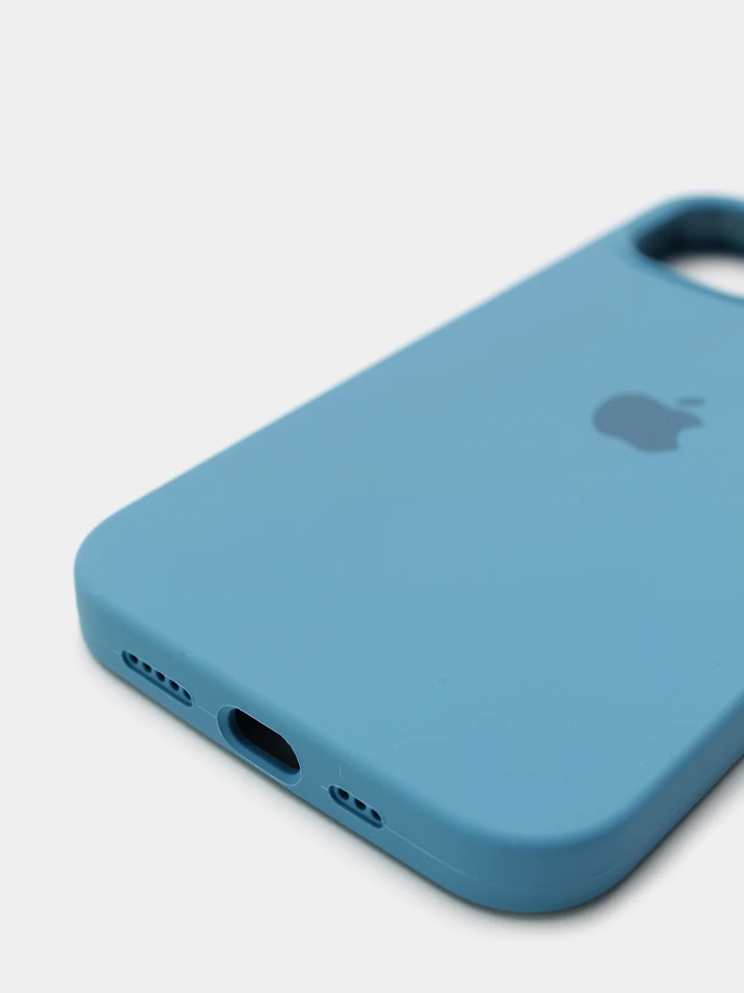 Синий чехол Silicone Case для iPhone 13 с закрытым низом