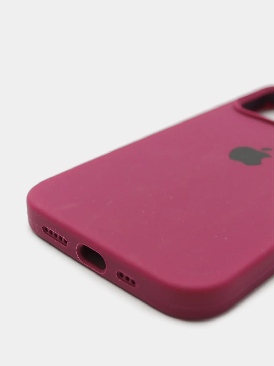 Бордовый чехол Silicone Case для iPhone 13 Pro с закрытым низом