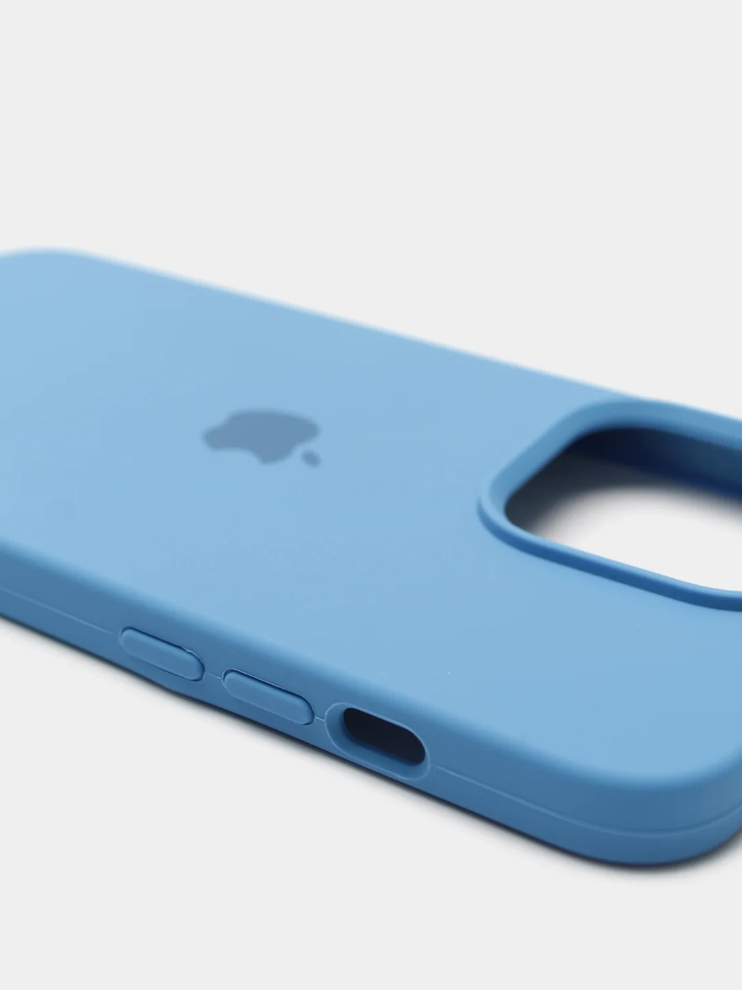 Синий чехол Silicone Case для iPhone 13 Pro с закрытым низом