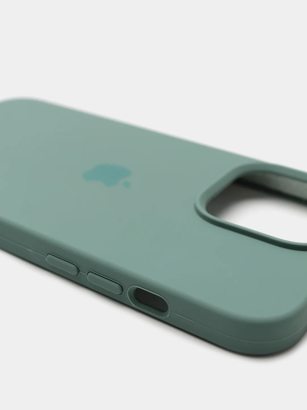 Зелёный хаки чехол Silicone Case для iPhone 13 Pro с закрытым низом