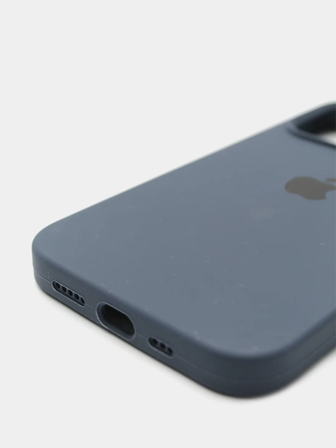 Темно-синий чехол Silicone Case для iPhone 13 Pro с закрытым низом