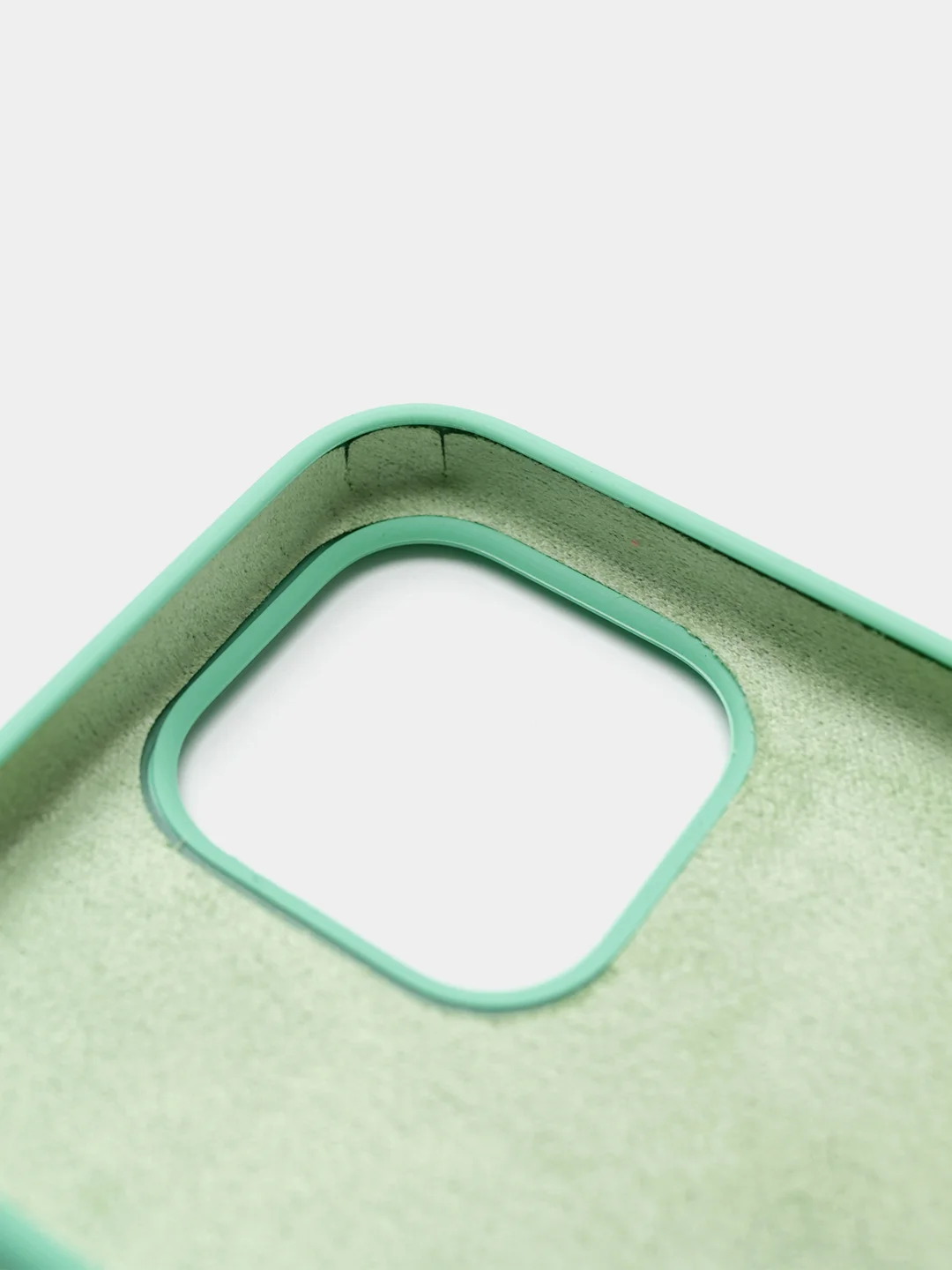 Марсала чехол Silicone Case для iPhone 13 Pro с закрытым низом