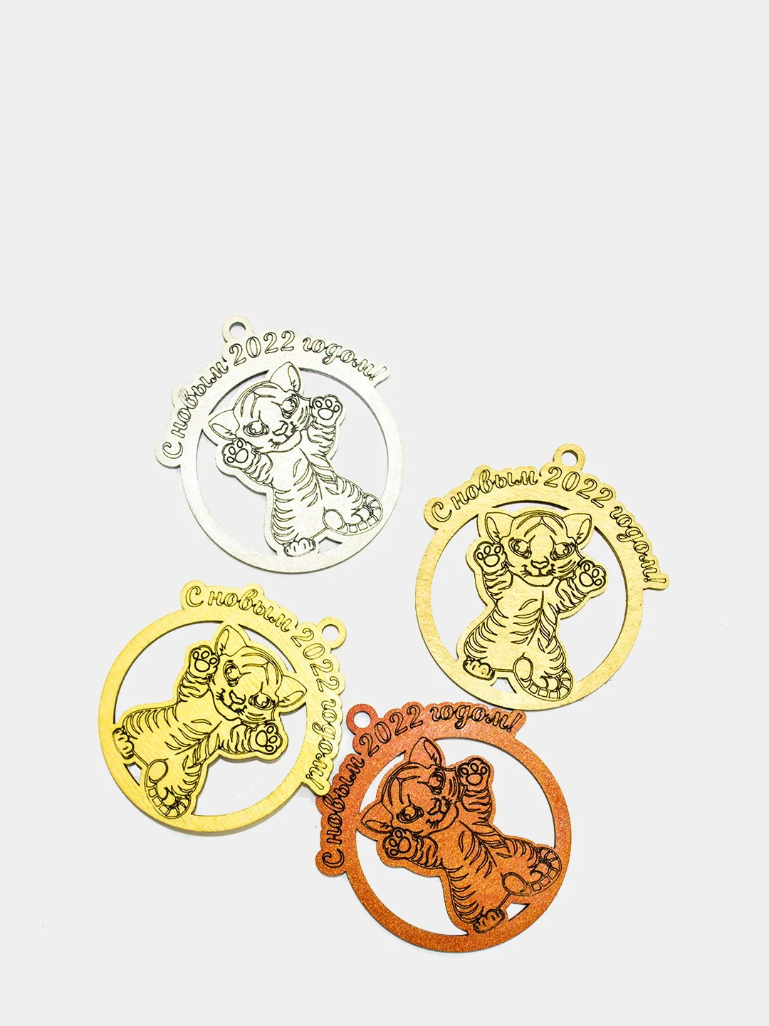 Елочные игрушки из фанеры в деревянной коробке 85х80