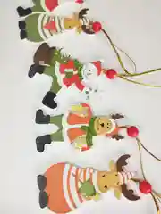 Алый набор елочных украшений