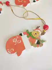 Алый набор елочных украшений