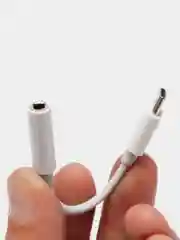Белый адаптер аудио переходник (Type-C/3.5mm jack aux)