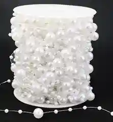 Белый бусины на нитке для рукоделия