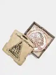 Елочные игрушки из фанеры в деревянной коробке 75х75
