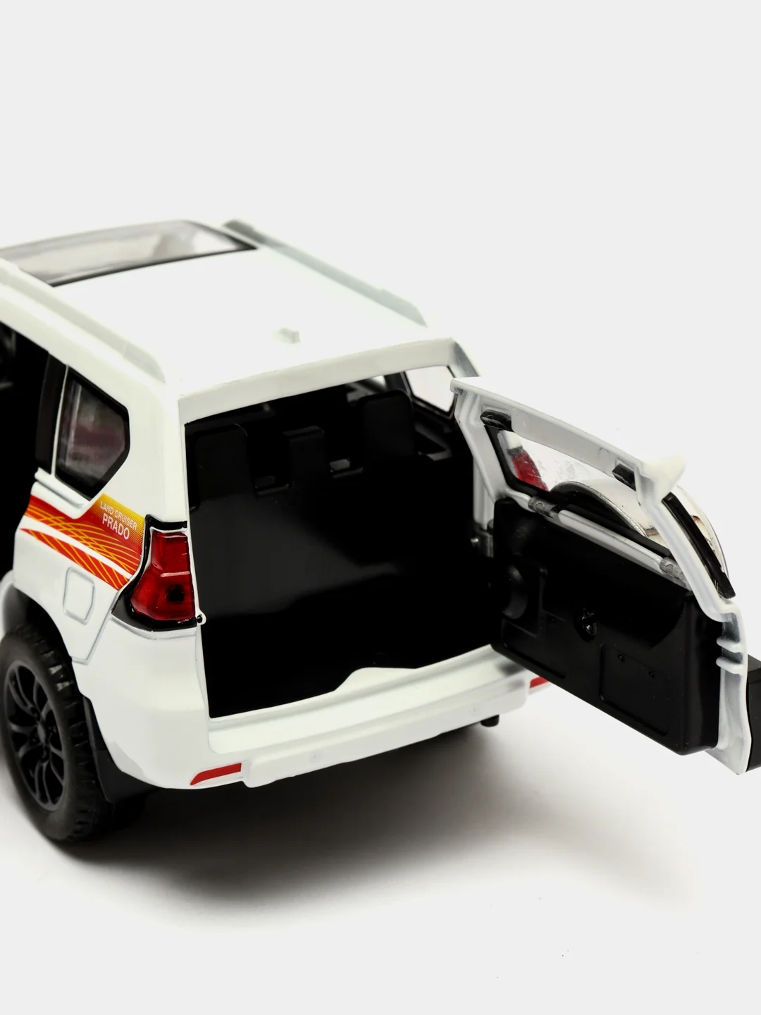 Белый модели автомобилей   BMW X5, BMW X7, TOYOTA- PRADO, RANGE ROVER