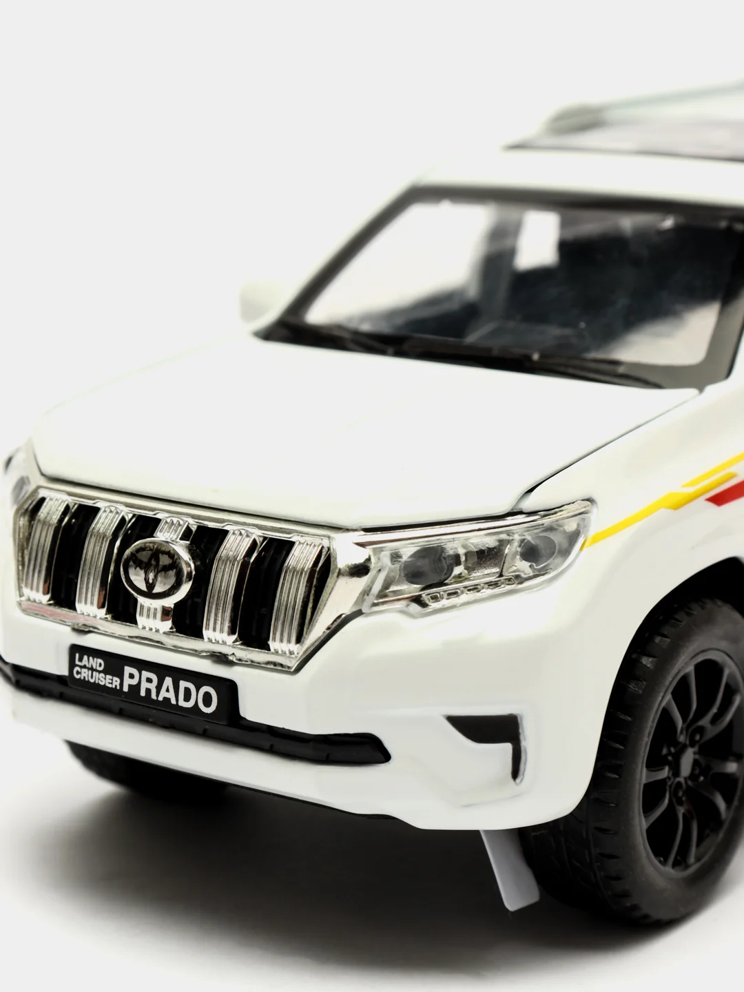 Белый модели автомобилей   BMW X5, BMW X7, TOYOTA- PRADO, RANGE ROVER