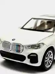 Белый модели автомобилей   BMW X5, BMW X7, TOYOTA- PRADO, RANGE ROVER
