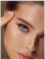 Подводка жидкая для глаз TRIUMPH Master Eyeliner