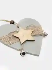 Украшение для подарка из дерева