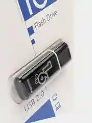 Черный usb флеш накопитель SmartBuy Glossy флешка 8 / 16 / 32 / 64 gb