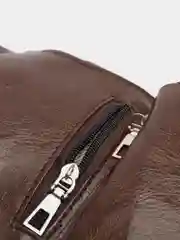 Коричневый классический однолямочный рюкзак Q1 с USB разъёмом + USB кабель в комплекте