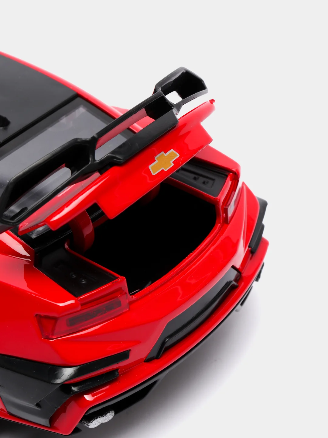 Красный металлическая машина Chevrolet Camaro 1:24