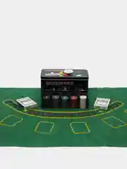 Покерный набор Holdem 200 фишек с номиналом + держатель фишек