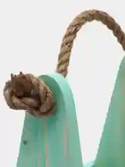 Белый деревянный ящик