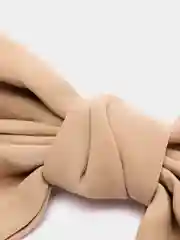 Бежевый заколка бант