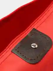 Красный косметичка