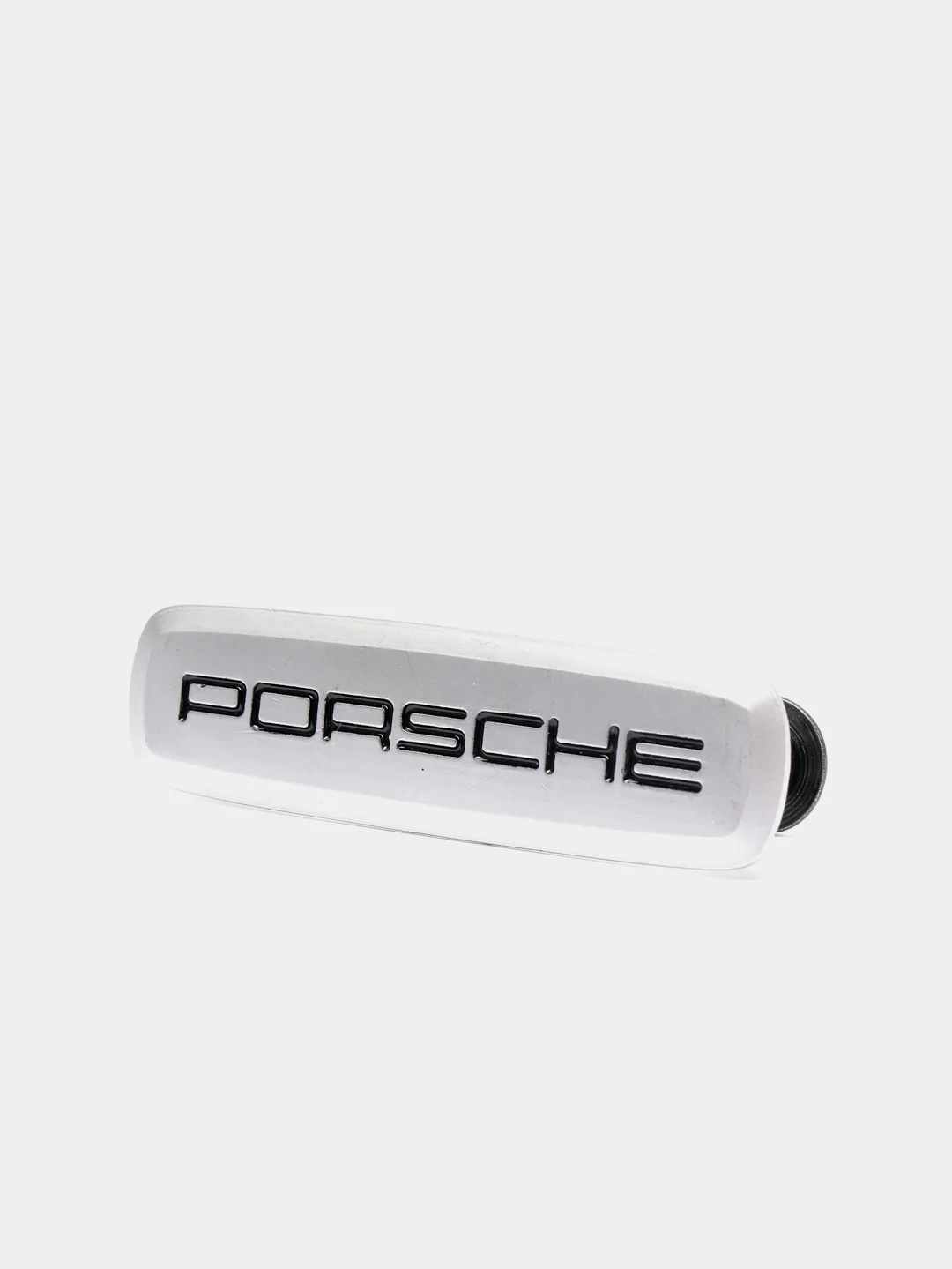 Комплект шильдиков металлических с эмблемой "PORSCHE" и 4 винтовыми креплениями (Пара)